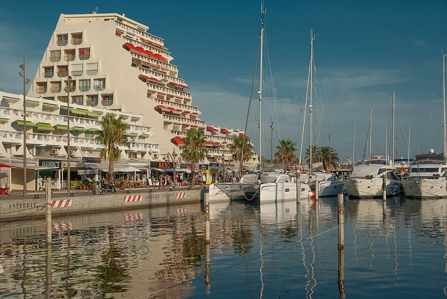 Top 10 des Campings Incontournables dans l’Hérault pour des Vacances Mémorables