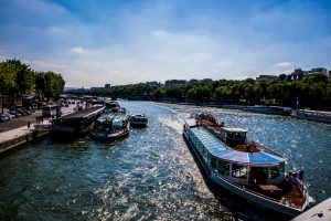 Une belle croisière sur la Seine.
